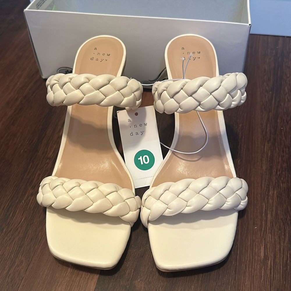 A New Day Basil Mule Heels Cream Size 10